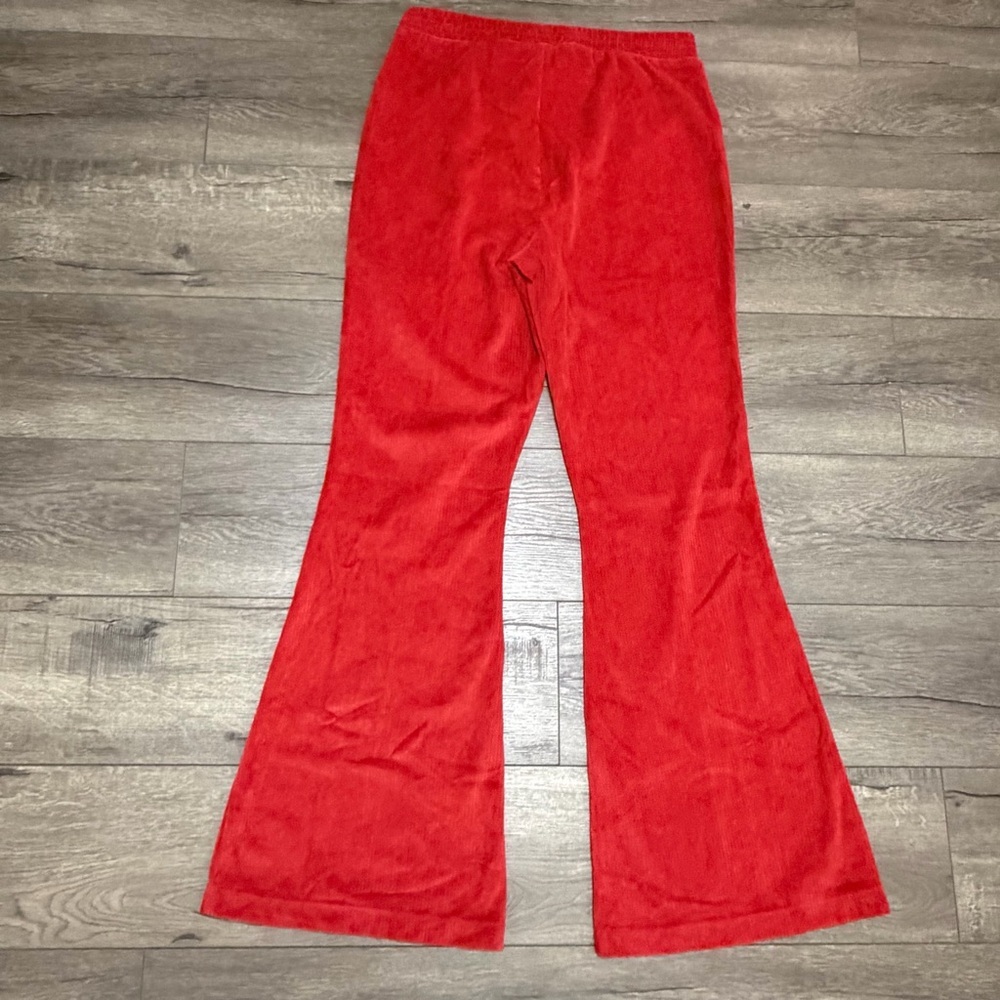 Aerie Women's Groove On Red Velour Ribbed Flare Pants Medium NWT - Picture 3 of 8